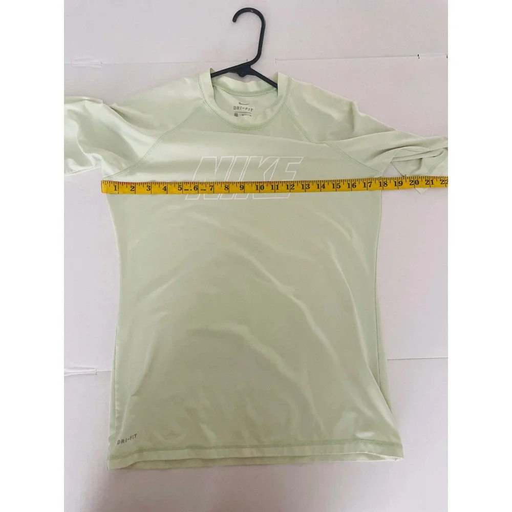 Nike Dri-FIT Swim Mens UPF 40+ Short Sleeve Rashguar Swim Tee Lime Green M